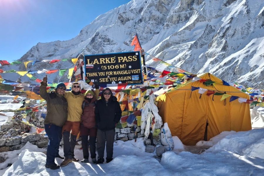 Manaslu Circuit Trek Larke Pass